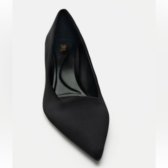 Zara Black Satin Heels With Metallic Gold Block Heel - Picture 5 of 11